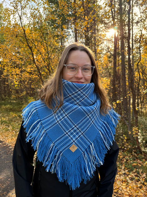 Ullsjal i dongeriblå