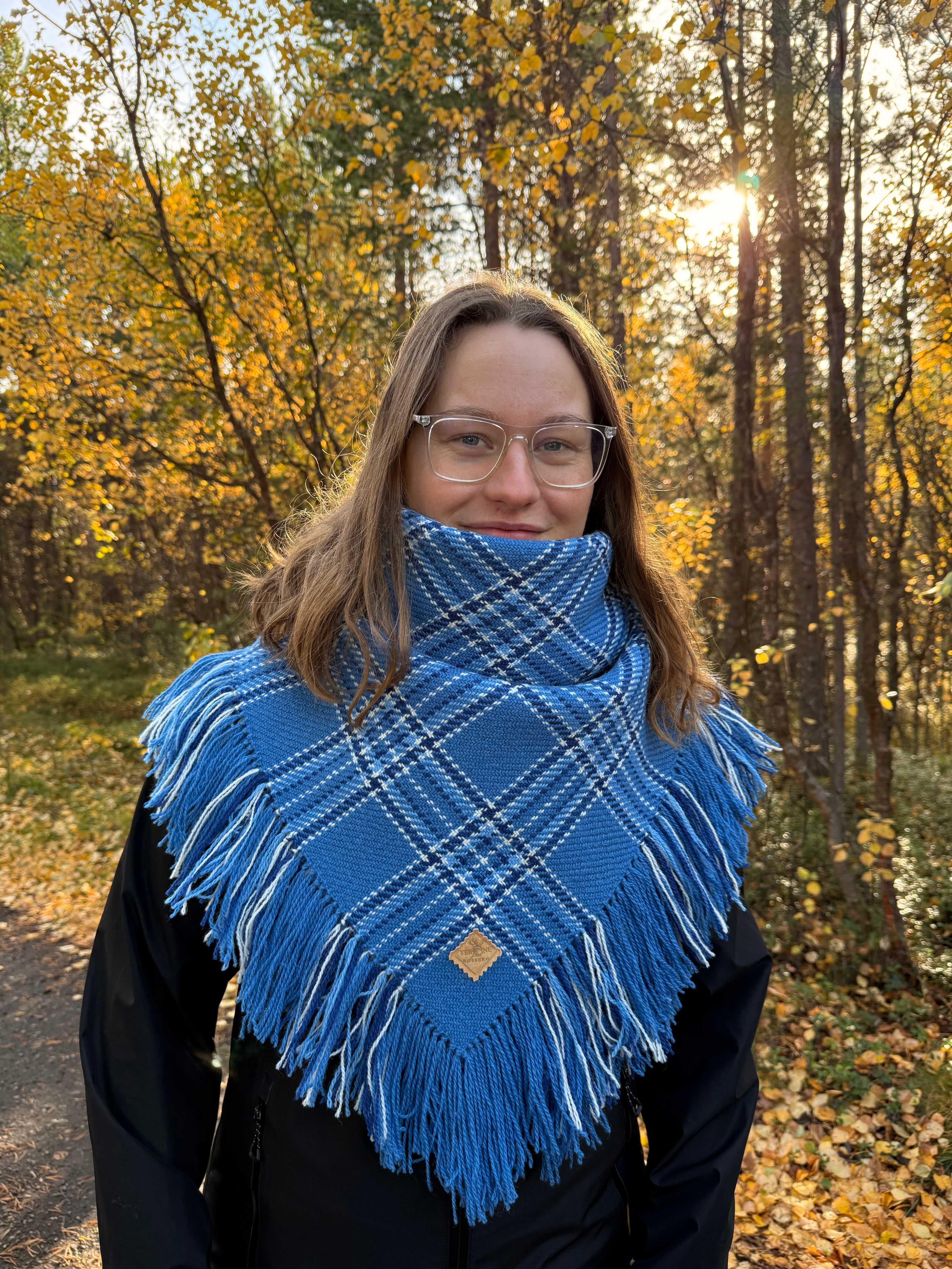 Ullsjal i dongeriblå