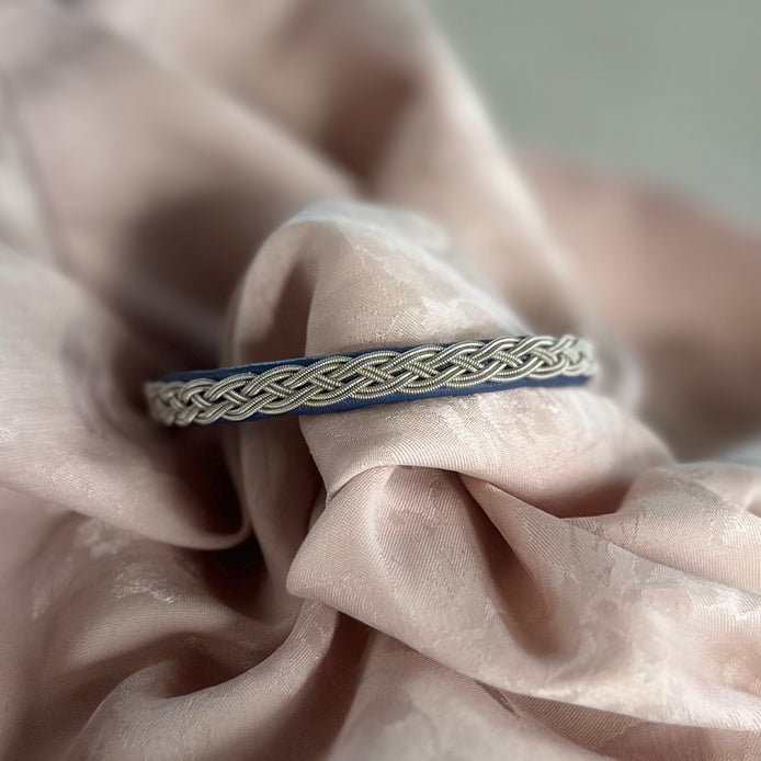 Tinntråd armbånd blå