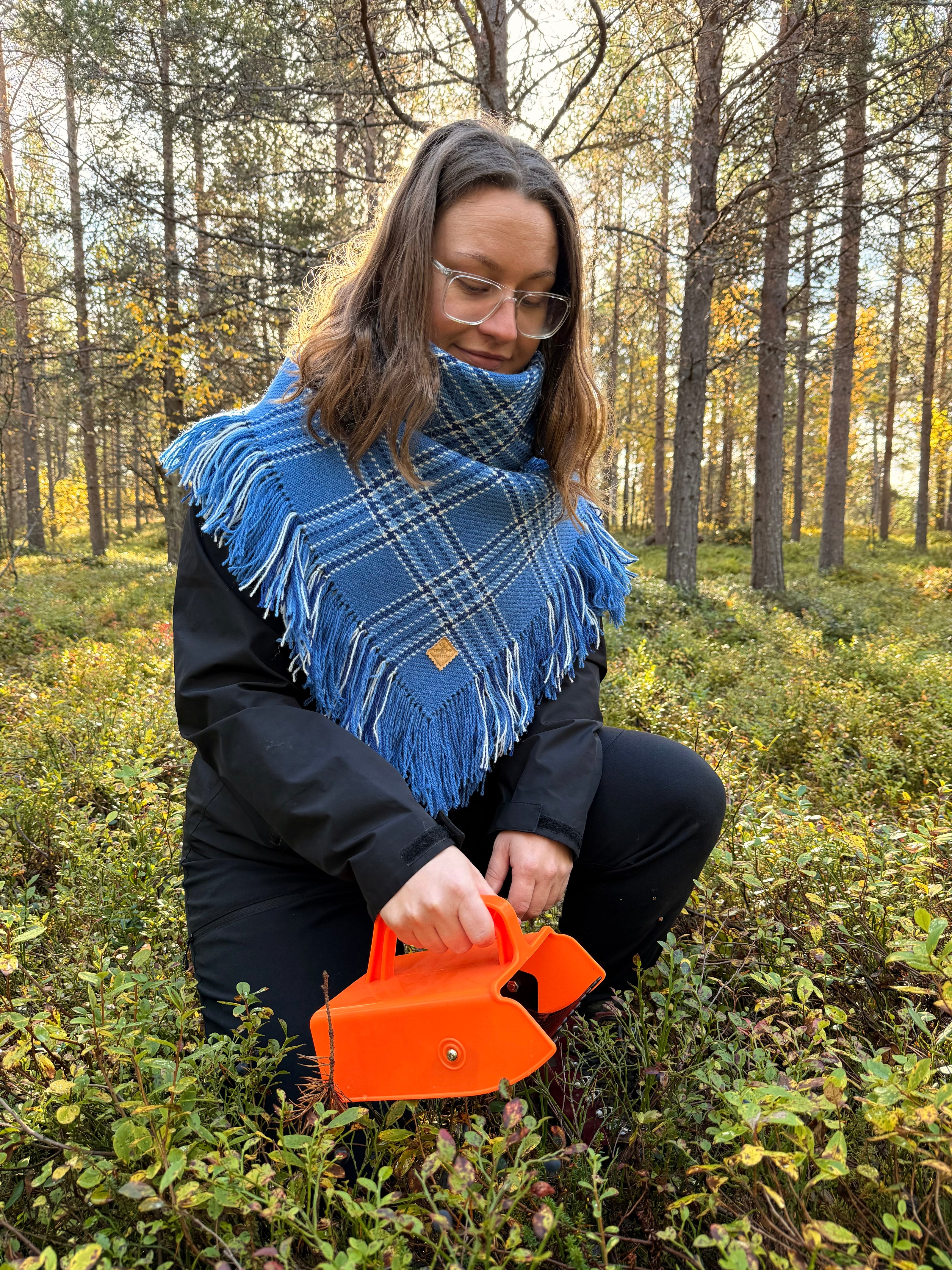 Ullsjal i dongeriblå