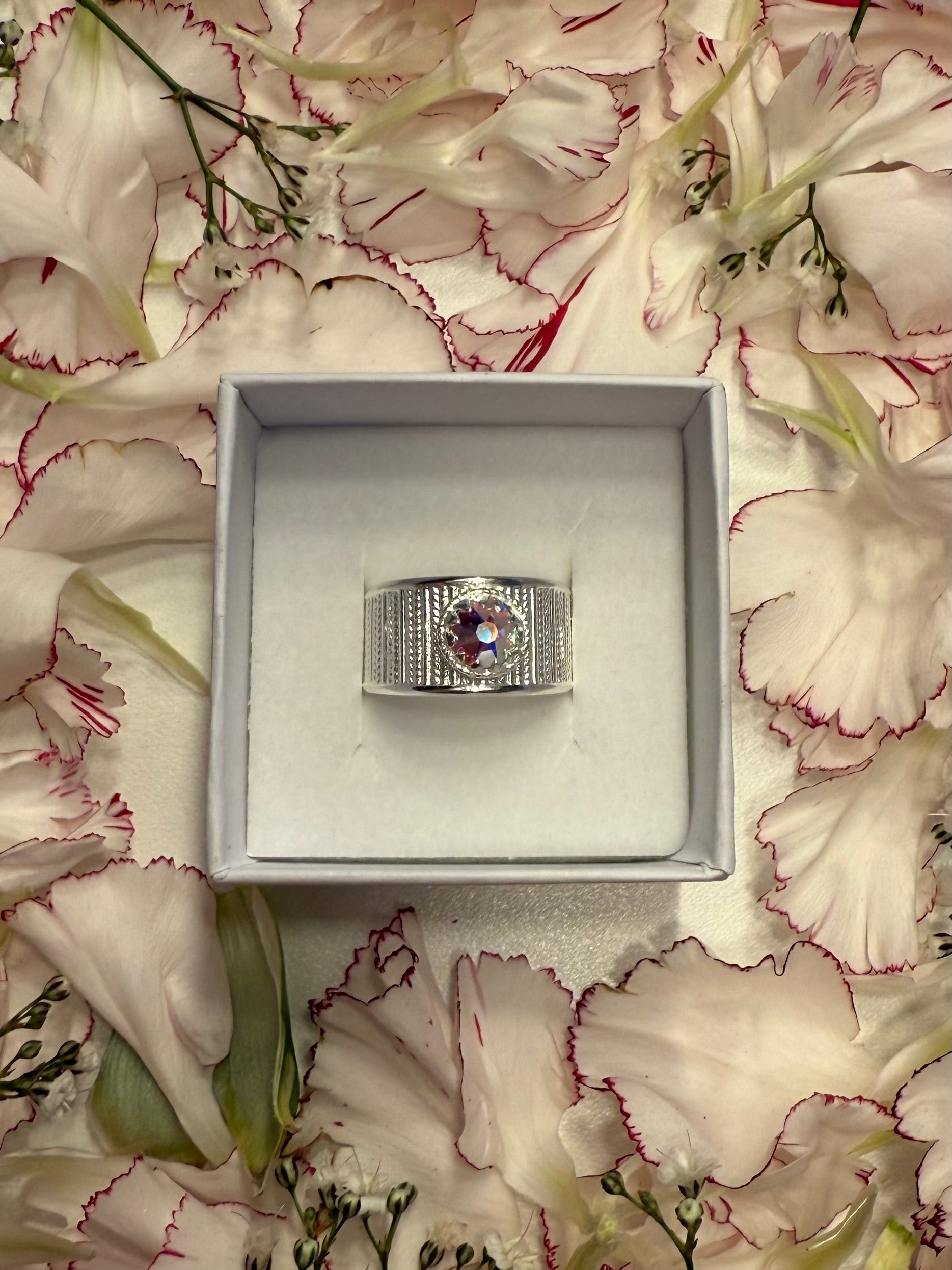 Ring med nordlys krystall