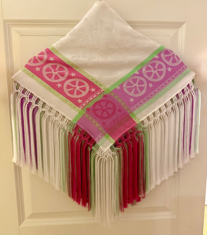 Liidni/ Silkesjal hvit med rosa (voksen/ungdom størrelse) - utsolgt