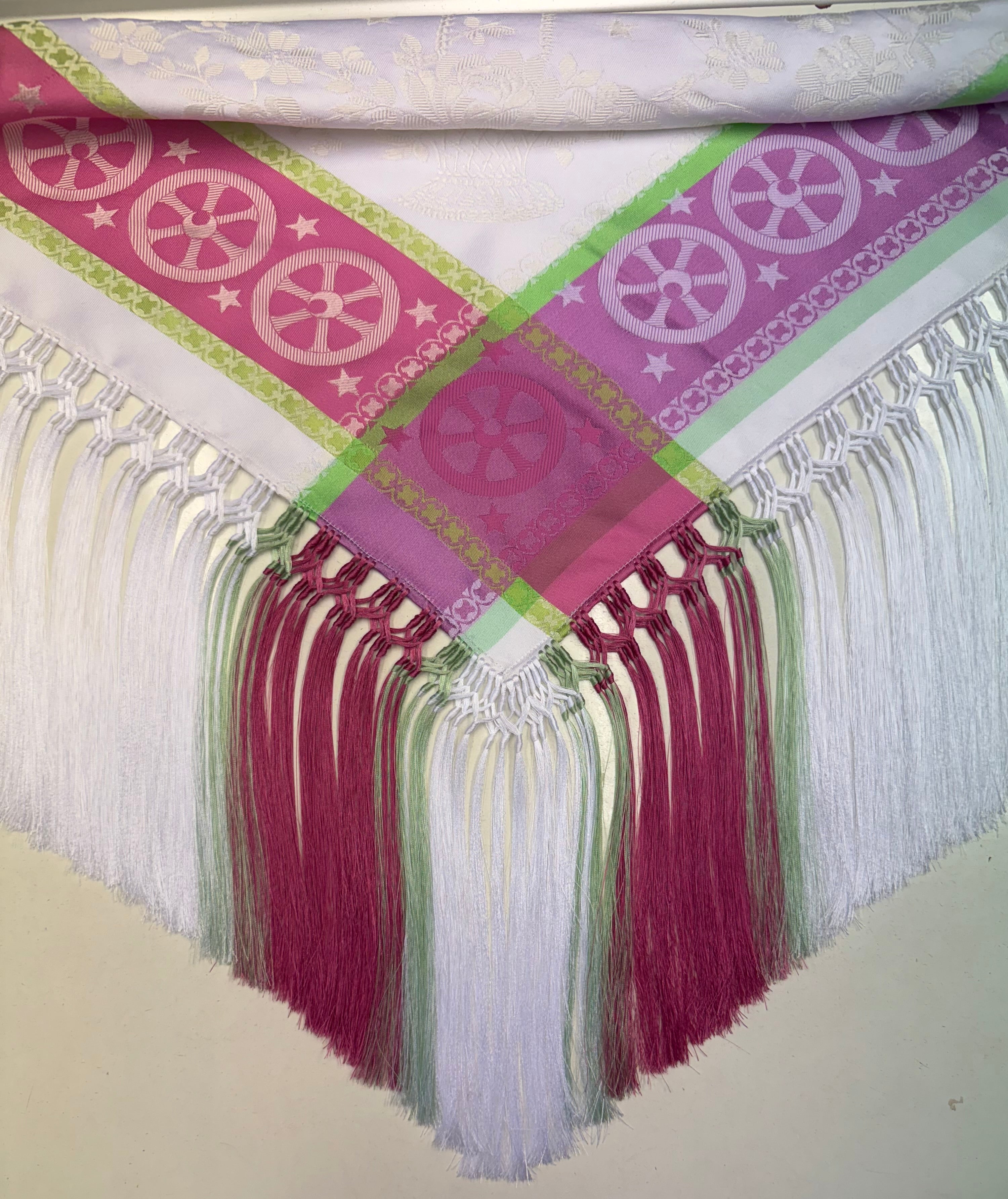 Liidni/ Silkesjal hvit med rosa (voksen/ungdom størrelse) - utsolgt