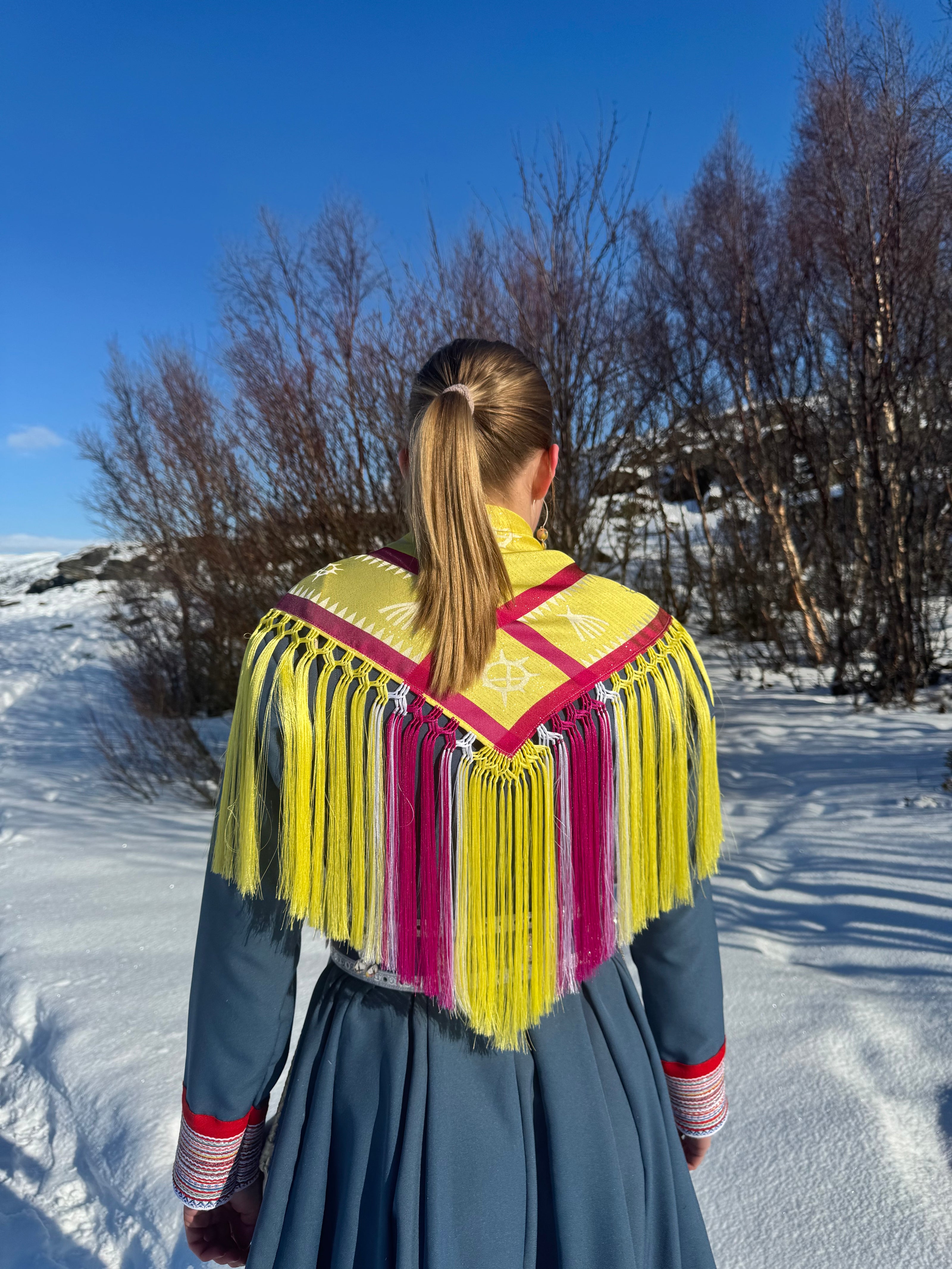 Silkesjal gul - utsolgt