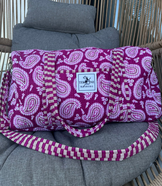 Totebag i bringebær (kun 1 av hver)