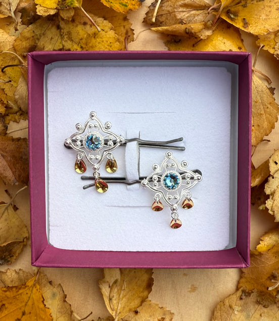 Hårpynt lyseblå krystall - utsolgt