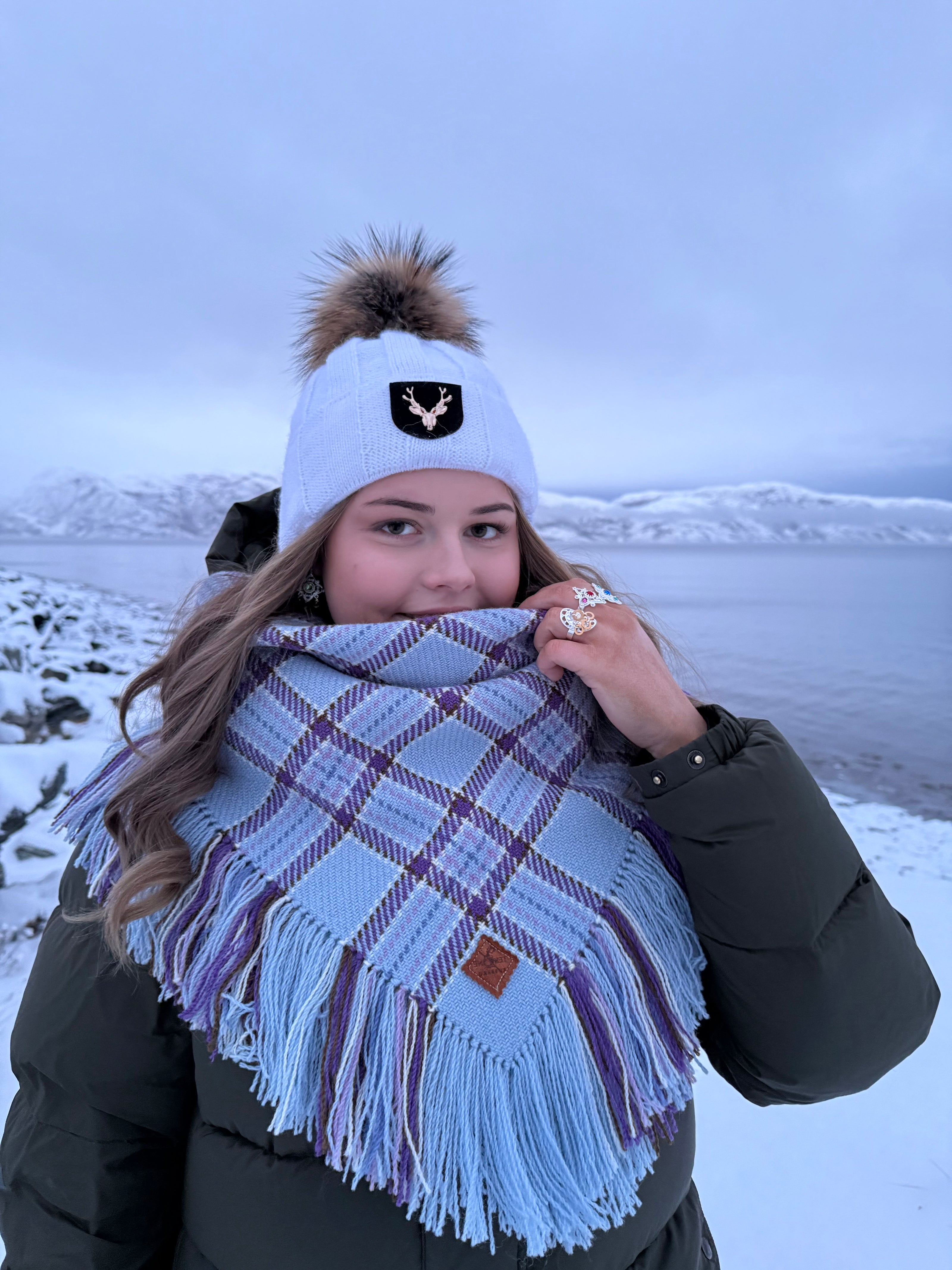 Ullsjal/ulloliidni i lyseblå og lilla