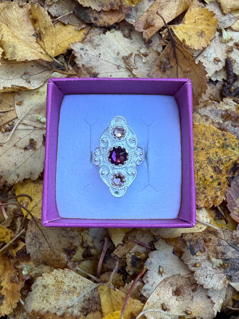 Ring med lyserosa og lilla krystall - utsolgt
