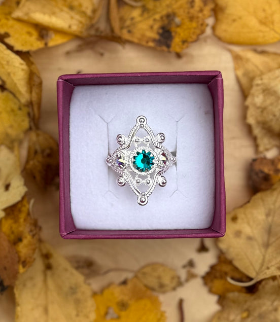 Ring med nordlys og turkis krystall - utsolgt