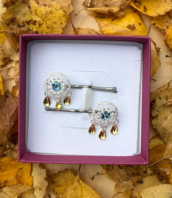 Hårpynt med lyseblå krystallsten - utsolgt