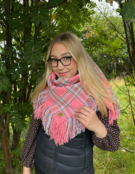 Ullsjal rosa og lyseblå