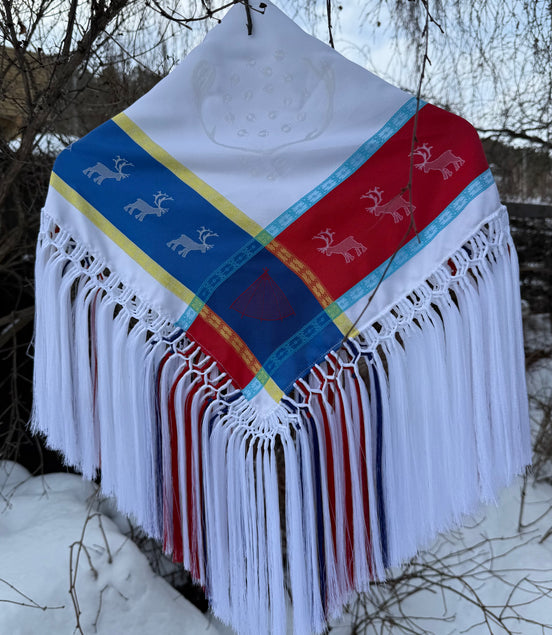 Silkesjal/liidni i hvit med rød og blå detaljer - utsolgt