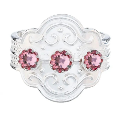 Ring med lyserosa krystall