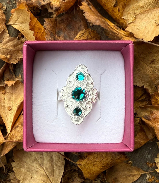 Ring med turkis krystall- utsolgt