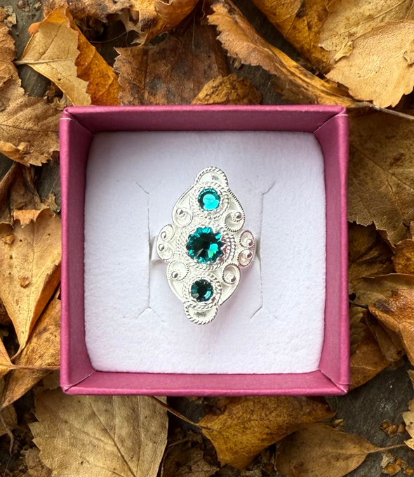 Ring med turkis krystall- utsolgt