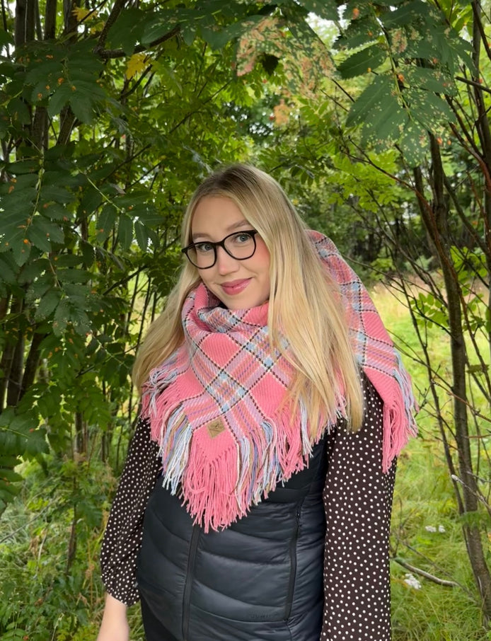 Ullsjal rosa og lyseblå