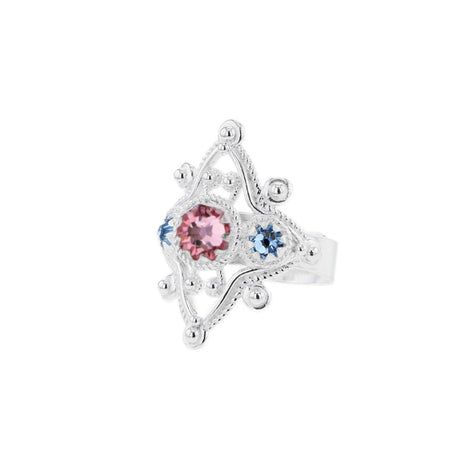 Ring med lyseblå og lyserosa krystaller
