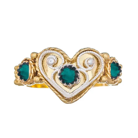 Ring med grønn krystall
