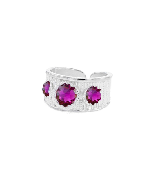 Ring med mørkerosa krystall