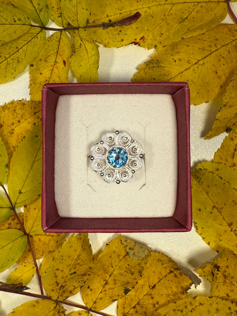 Ring med lyseblå krystall - utsolgt