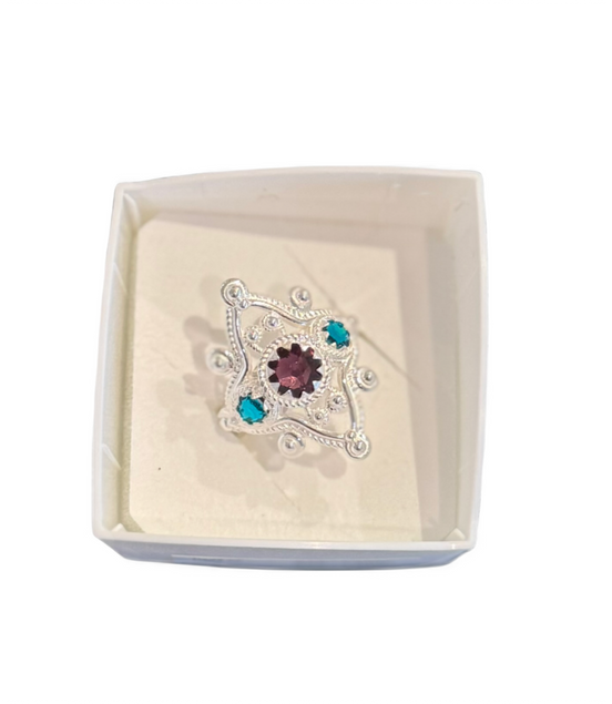 Ring med turkis og lilla krystaller