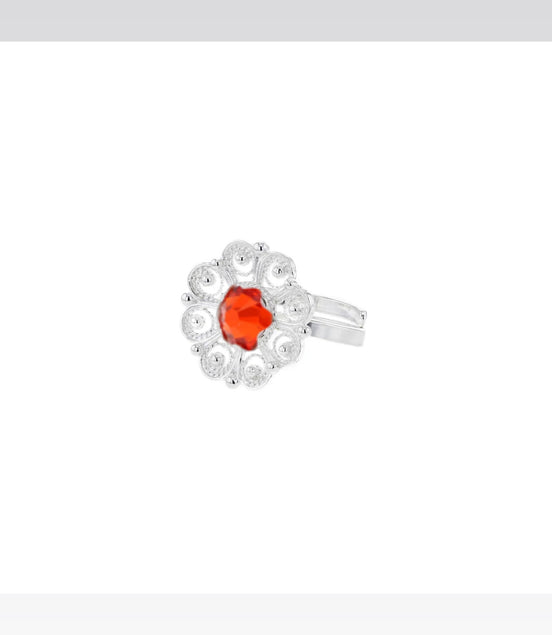 Ring med oransje krystall