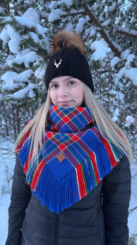 Ullsjal i tradisjonell blå