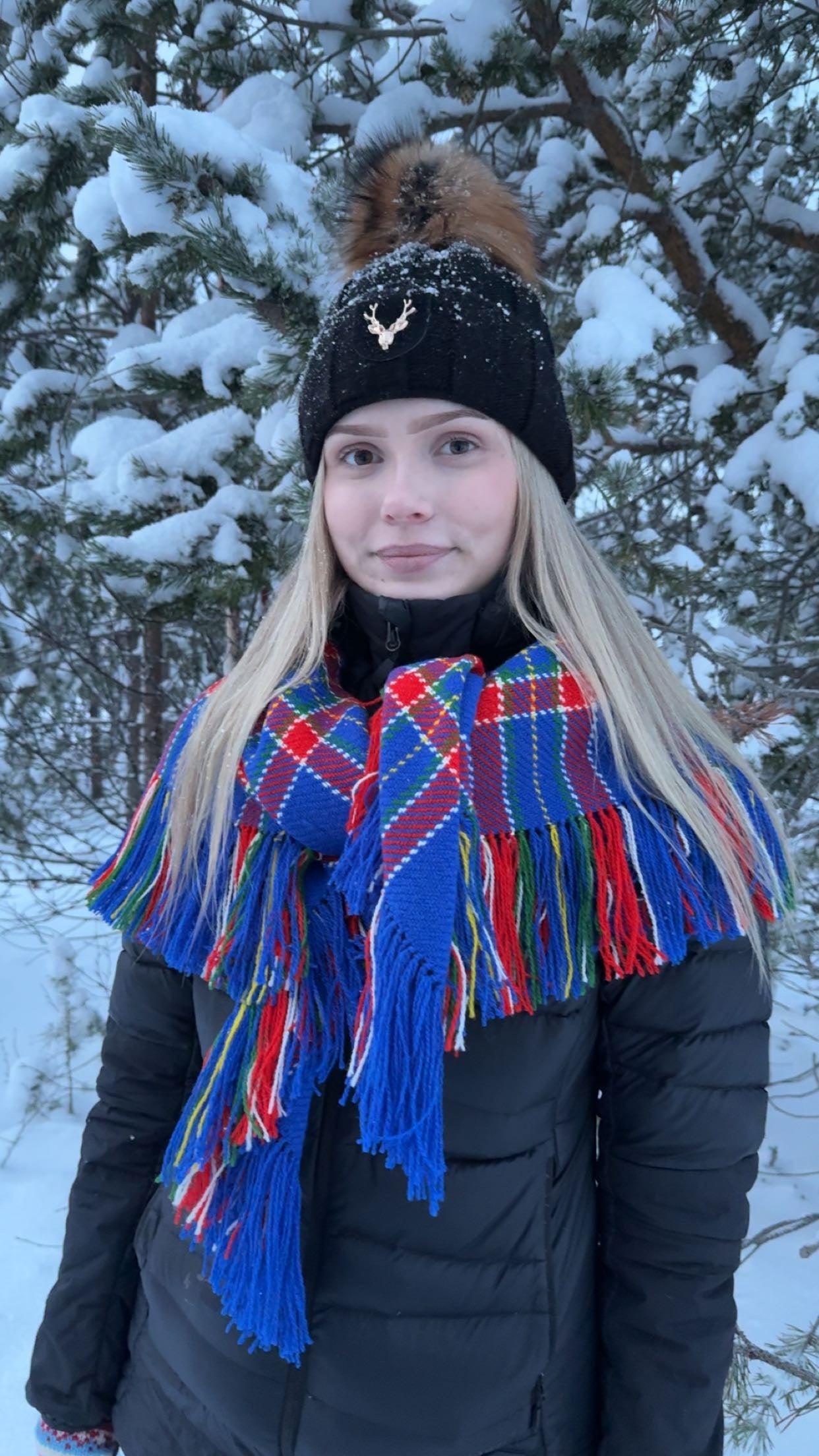 Ullsjal i tradisjonell blå