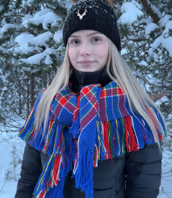 Ullsjal i tradisjonell blå