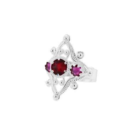 Ring med mørkerosa og rød krystall